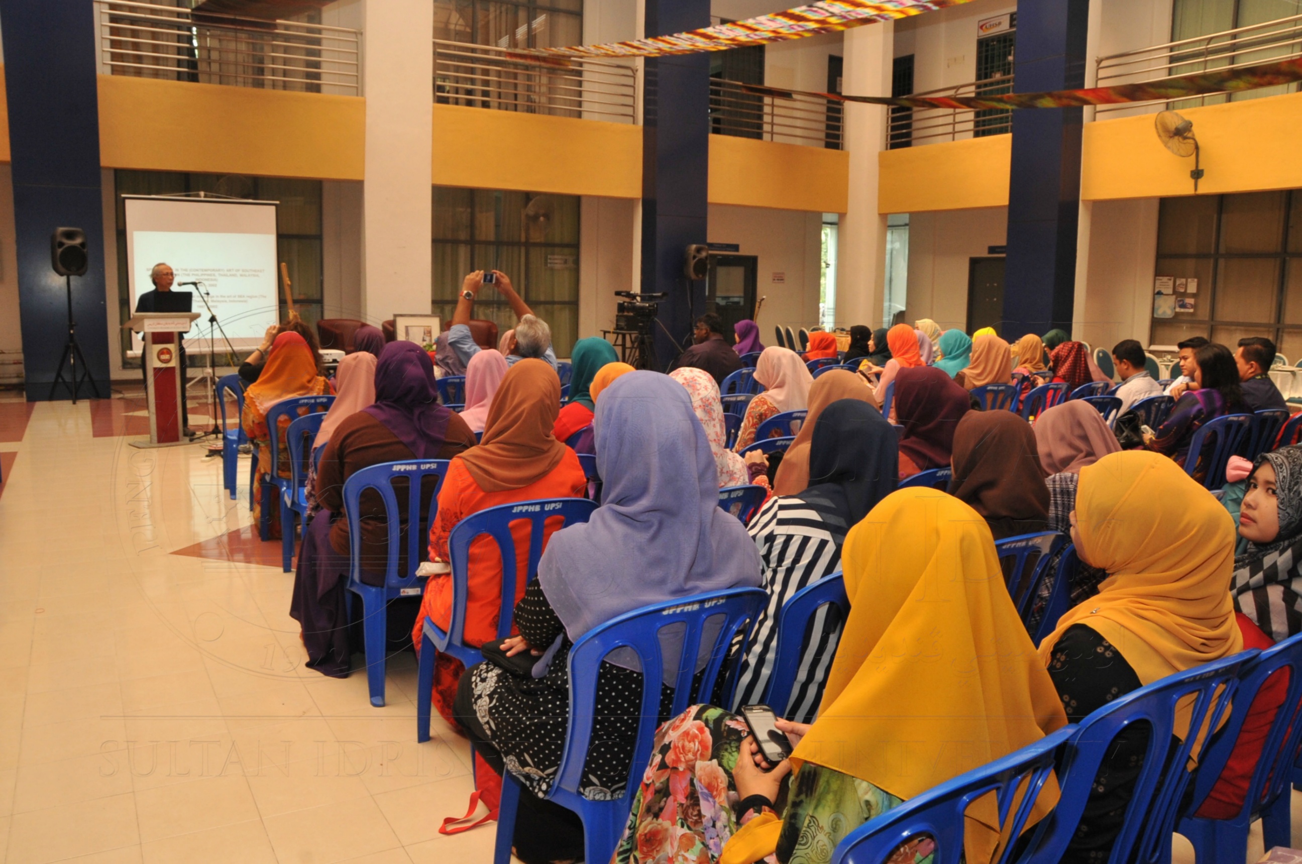 PRO15 173 ESE HAS 2179